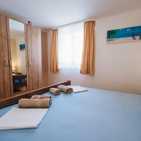 Old Town Krizeva Apartment *